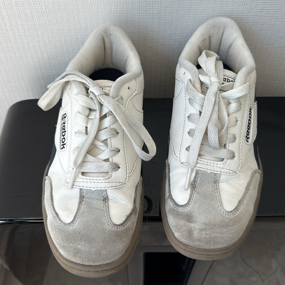 Reebok Kids/Boys White and Gray Sneakers US Size 4K, eur size 35 - Picture 4 of 13